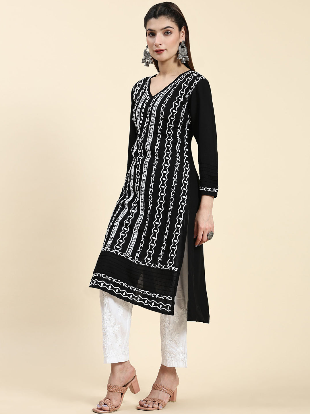 HOUSE OF KARI Ethnic Motifs Embroidered Chikankari Straight Kurta - Distacart