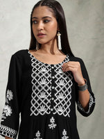 Thumbnail for Vishudh Black Floral Embroidered Straight Kurta with Palazzo - Distacart