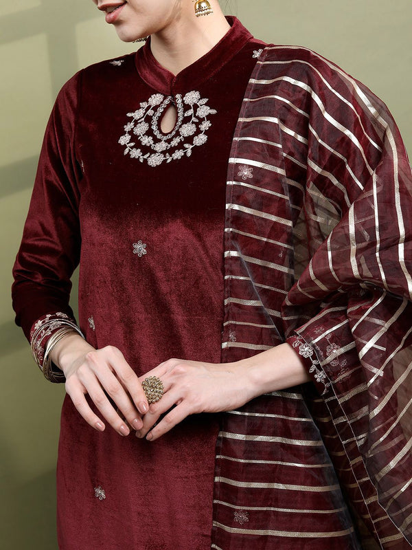 Vishudh Floral Embroidered Zari Keyhole Neck Straight Kurta with Trousers & Dupatta - Distacart