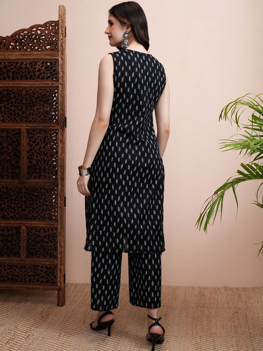 Vishudh Black Printed Pure Cotton Straight Kurta with Palazzos - Distacart