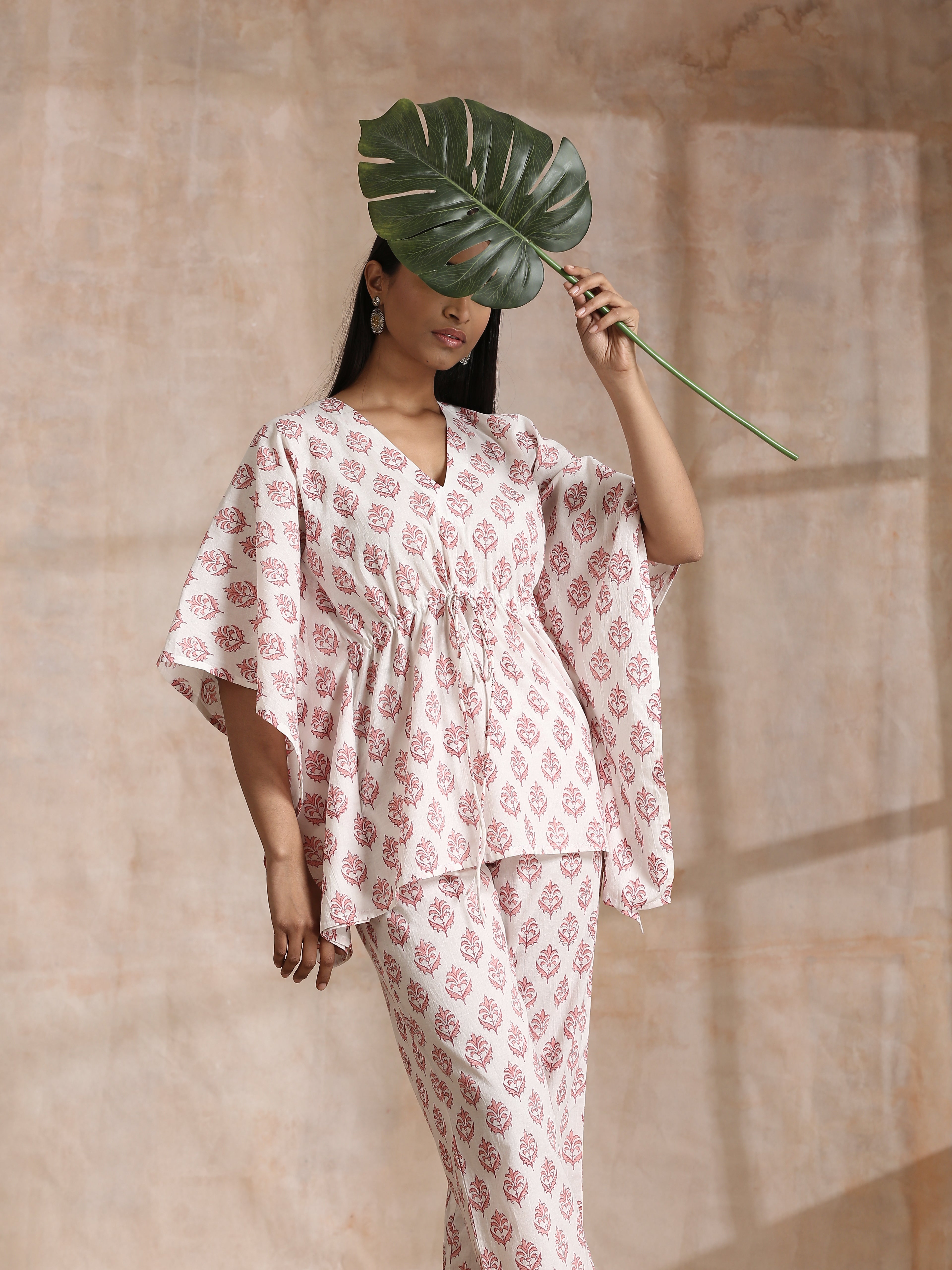 trueBrowns Pink Buta On White Block Print Cotton Kaftan Co-Ord Set - Distacart