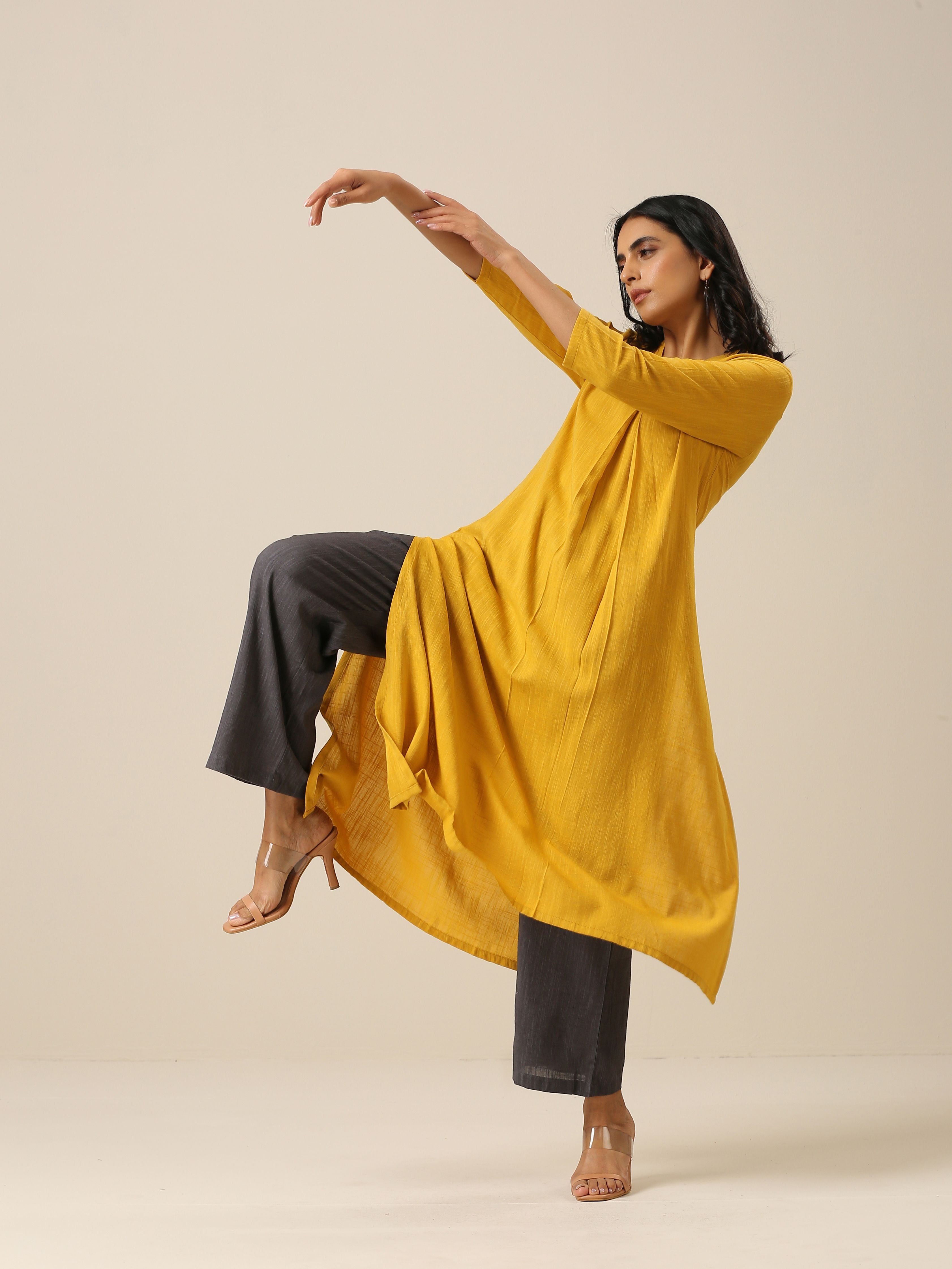 trueBrowns Mustard Yellow Slub Texture Neck Pleat Kurta Pant Set - Distacart