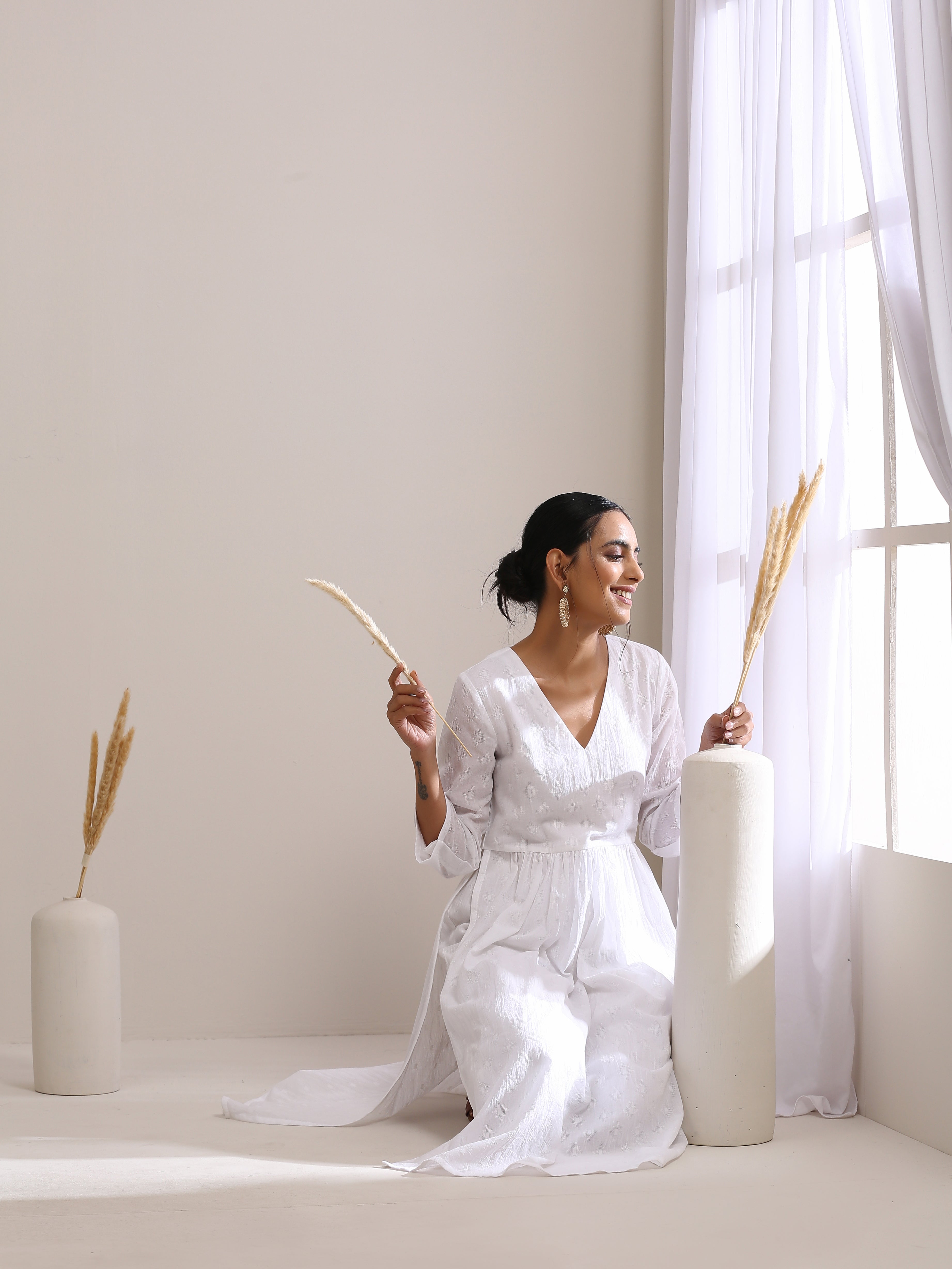 trueBrowns White Dobby High Slit Gathered Kurta Set - Distacart