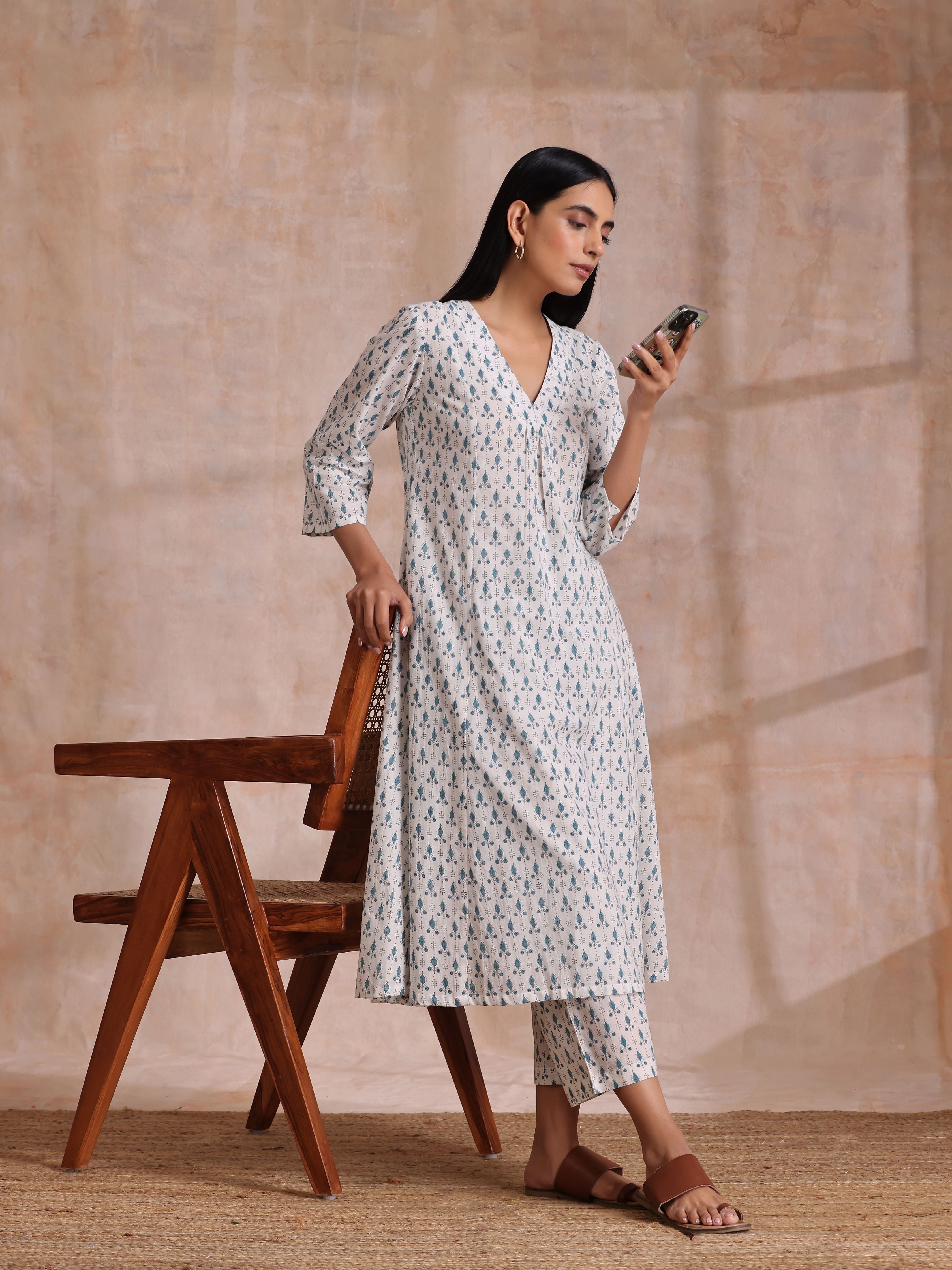 trueBrowns White With Teal Buta Block Print Cotton Front Neck Gathered Kurta Pant Set - Distacart