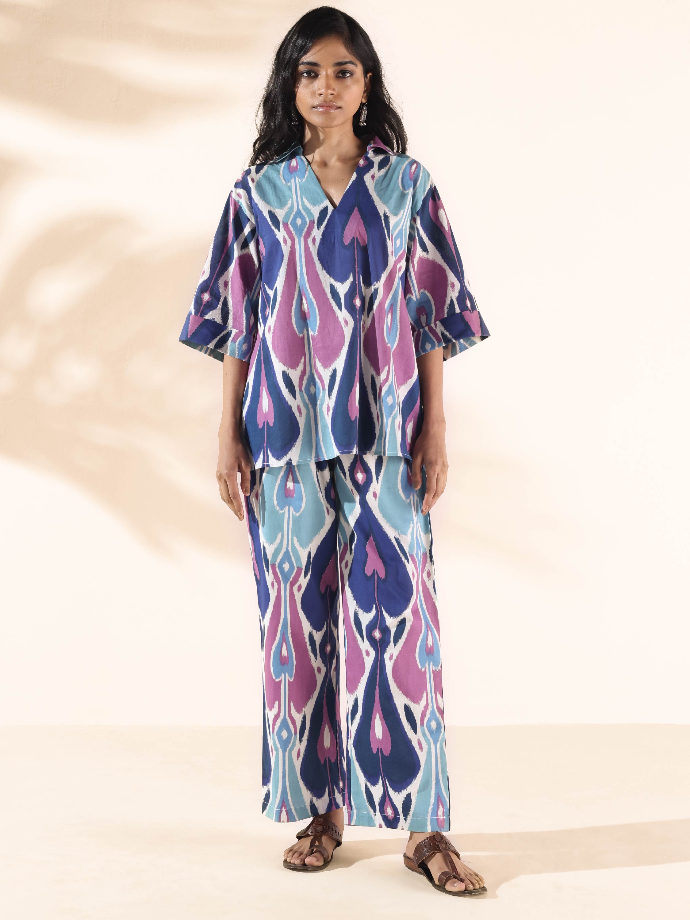 trueBrowns Blue Cotton Ikat V-neck Co-ord Set - Distacart