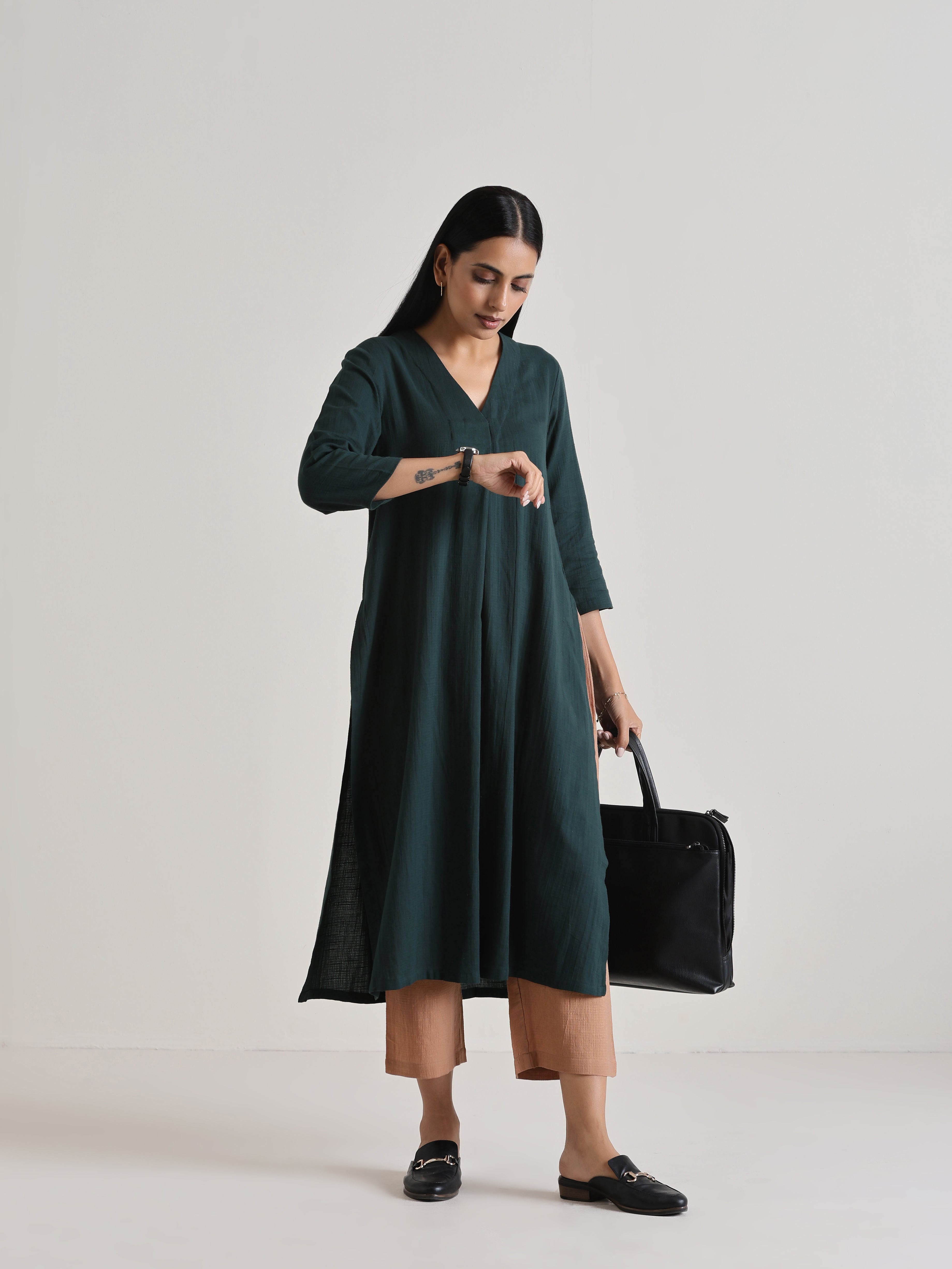 trueBrowns Dark Green Kurta Pant Set - Distacart