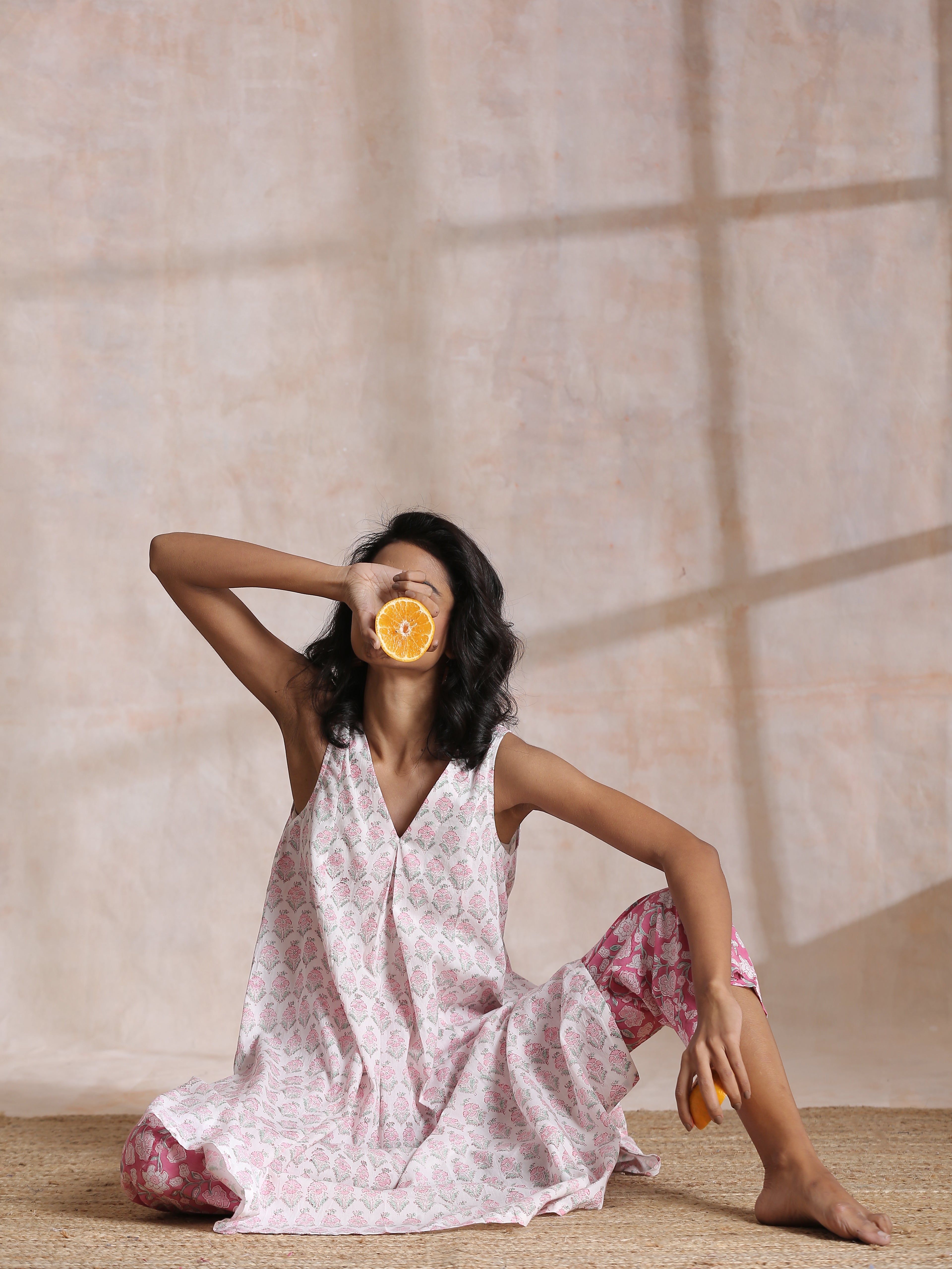 trueBrowns Pink Green Floral On White Block Print Cotton Sleeveless Flared Kurta Pant Set - Distacart