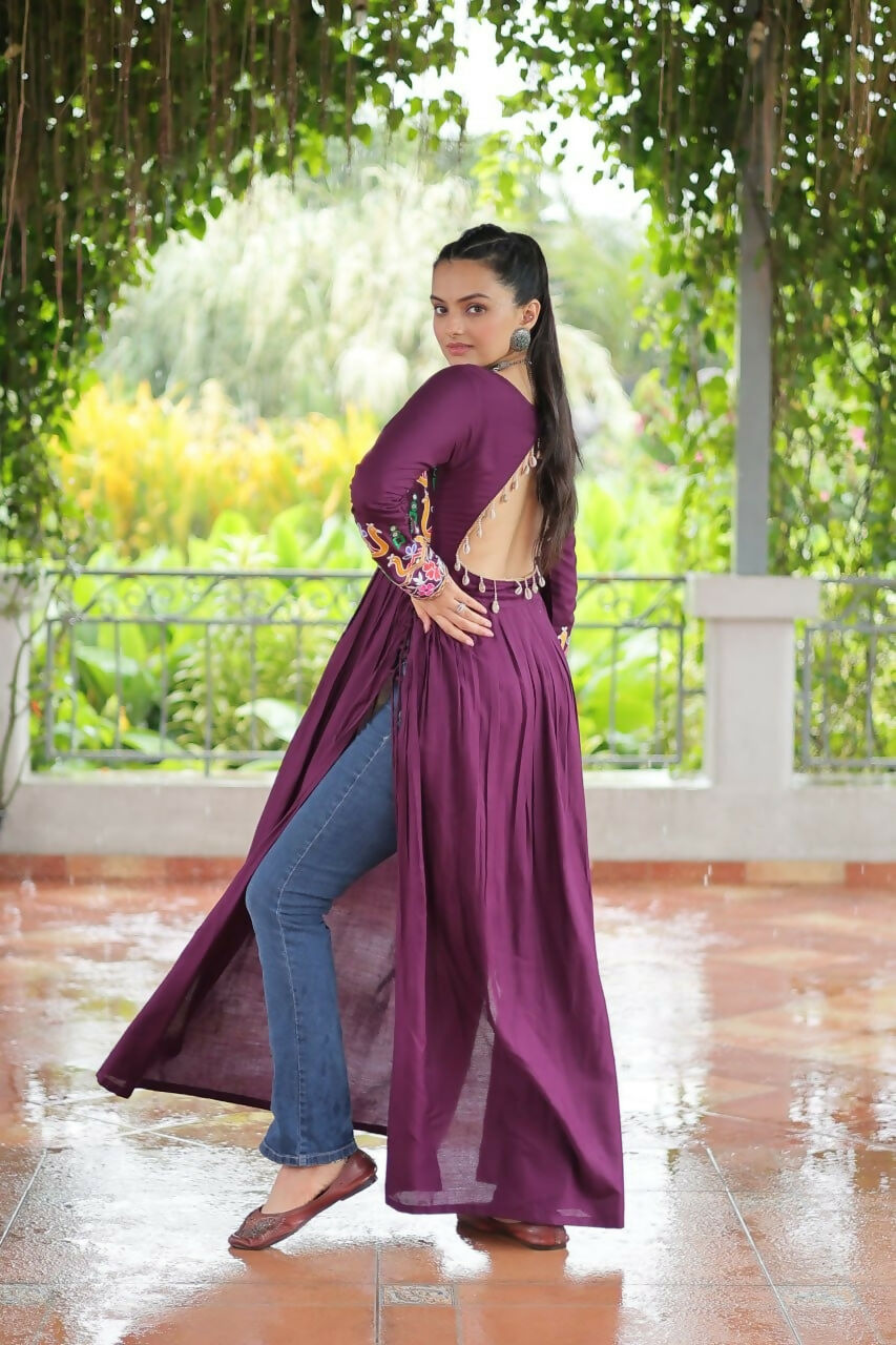 VN-KA-Navratri-1183-Wine-5