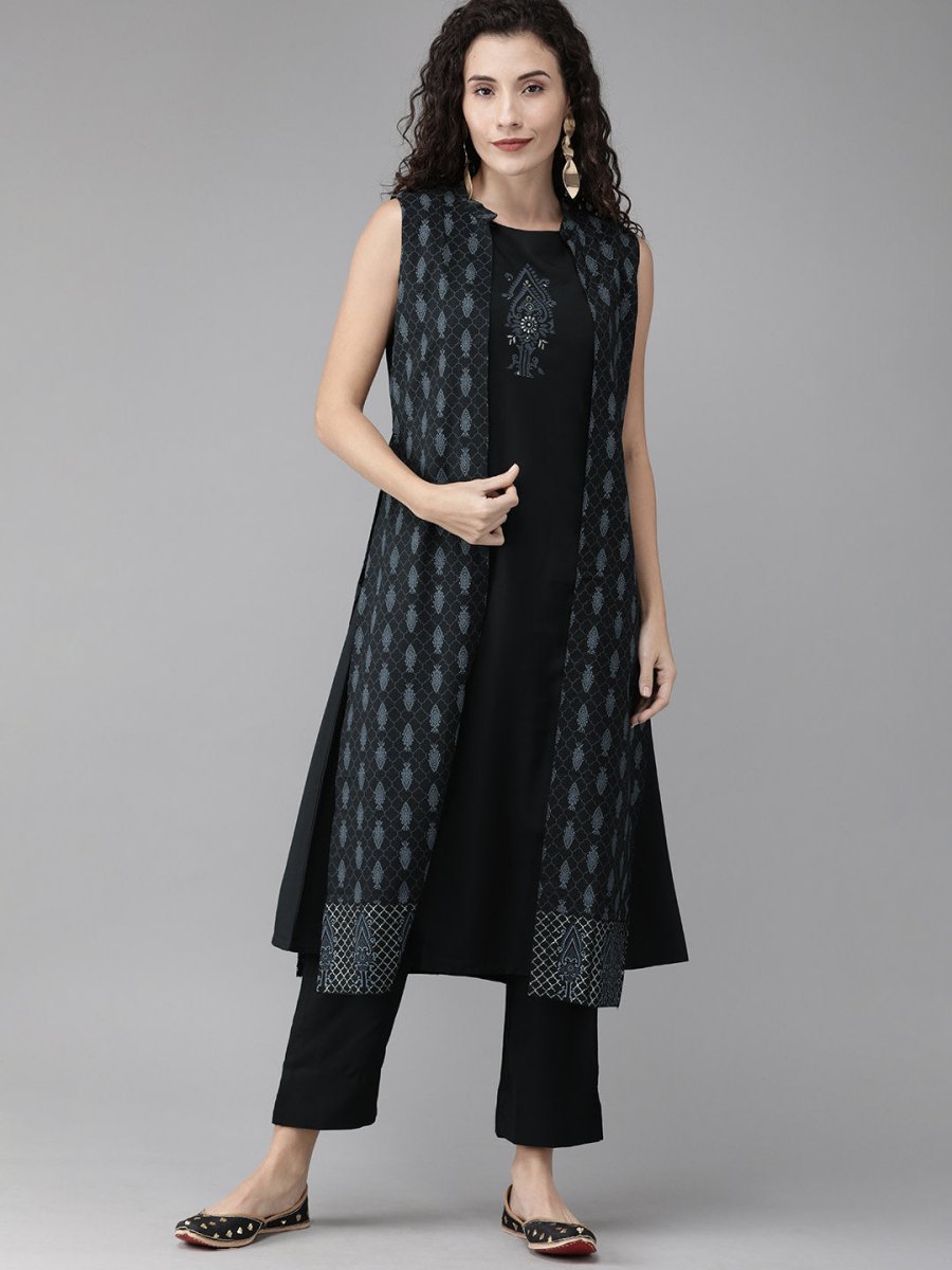Ahalyaa Crepe Indo Western Set