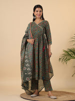 Thumbnail for Janasya Angrakha Poly Cotton Green Gemometric V-Neck Kurta Set - Distacart