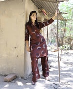 Thumbnail for Prazu Fashion Brown Reyon Viscose Print Kurti With Pant