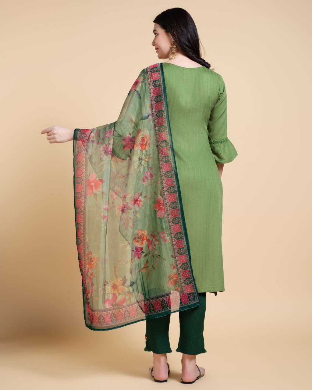 Prazu Fashion Mahendi Reyon Embroidered Kurta Set