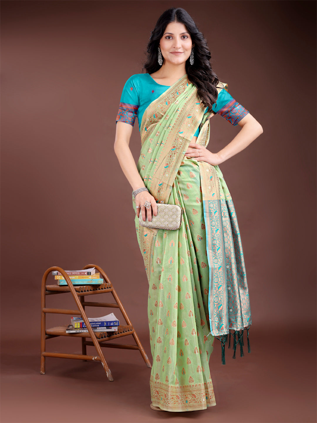 Astita Elegant Light Green Cotton Saree with Contrast Pallu - Perfect Blend of Tradition & Comfort - Distacart