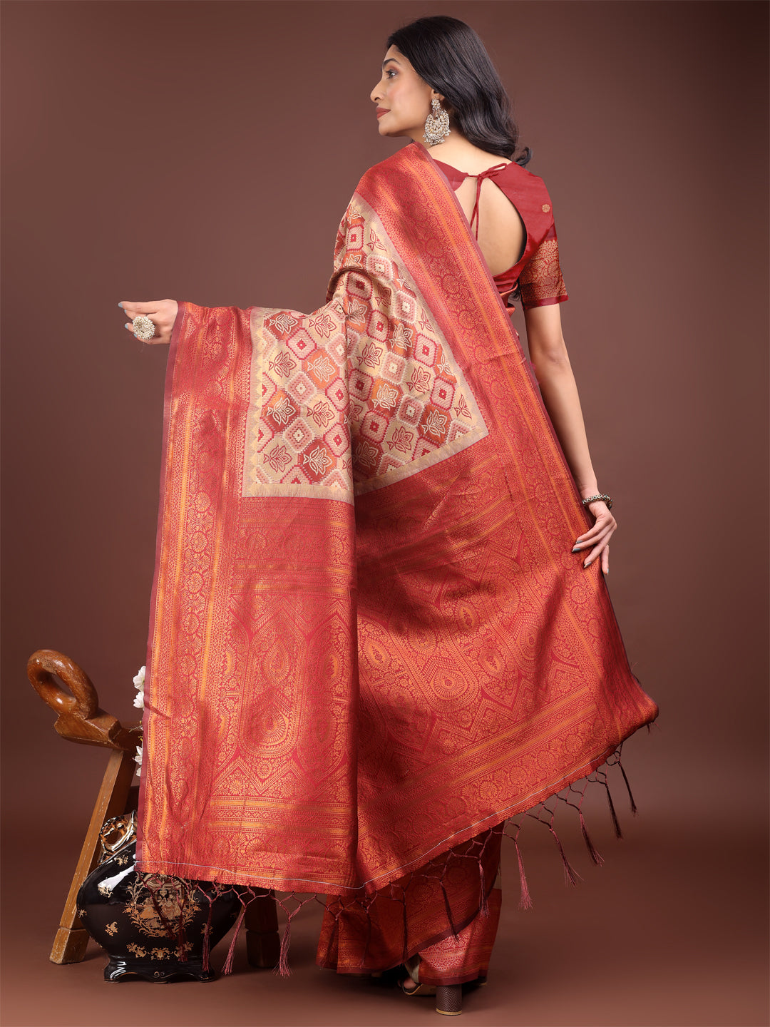 Astita Majestic Red & Cream Silk Saree with Rich Woven Pallu - A Regal Touch for Special Moments - Distacart