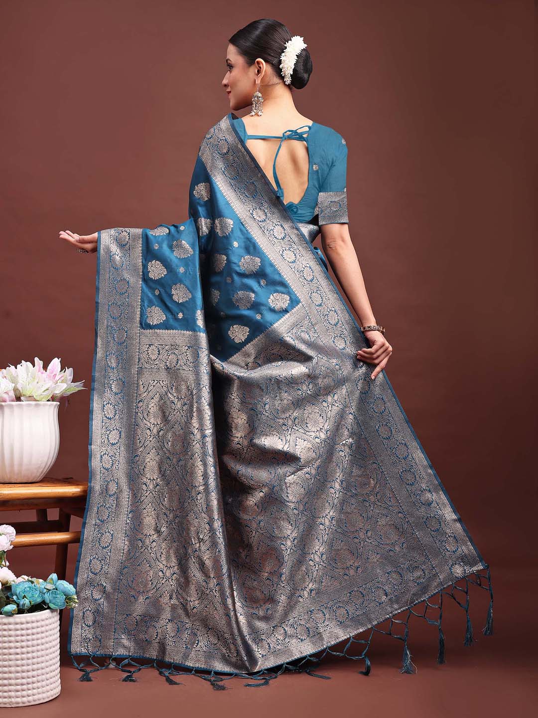 Astita Royal Blue Banarasi Silk Saree with Zari Weaving - A Timeless Tale of Elegance - Distacart