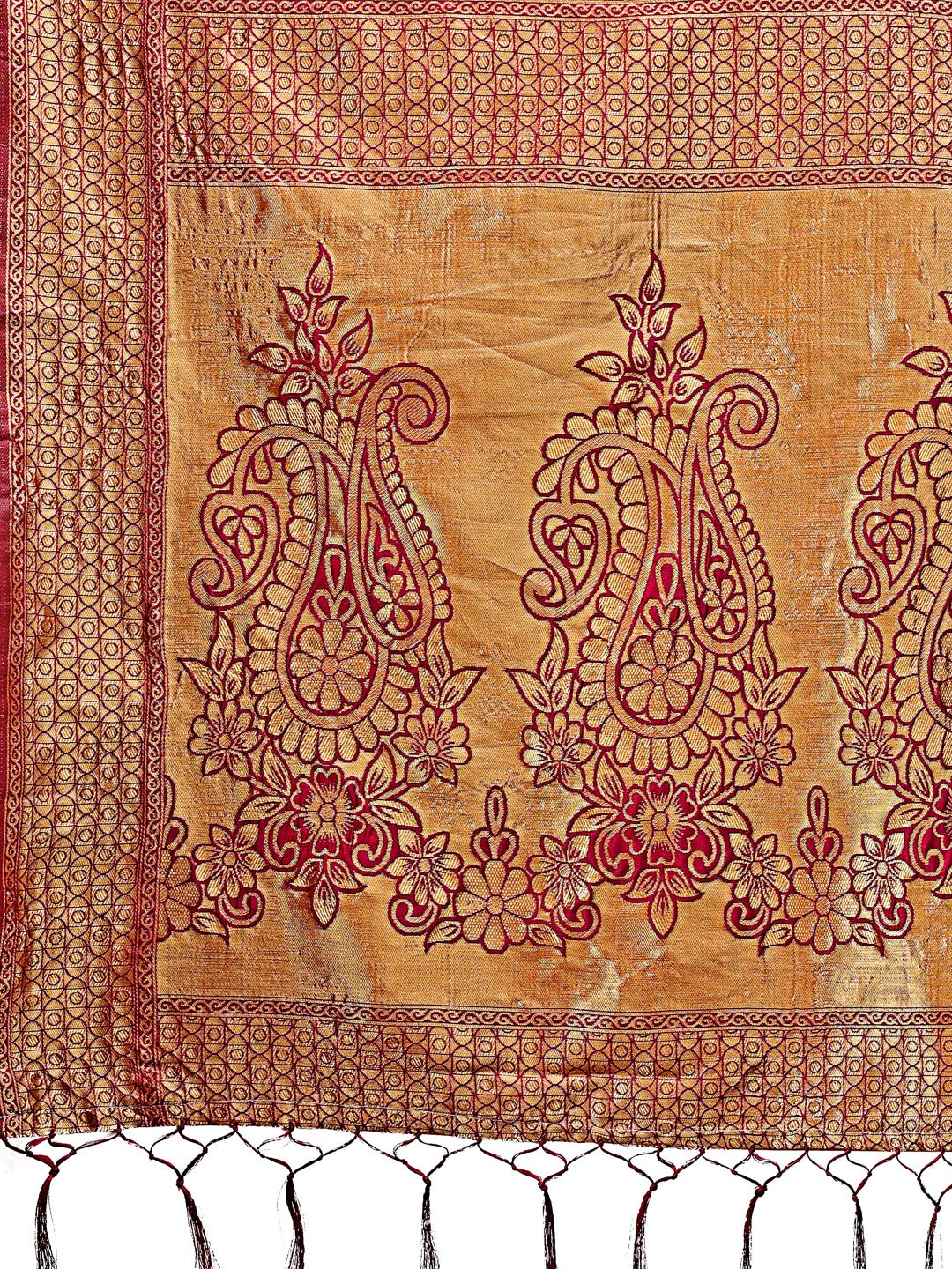 Astita Majestic Magenta Silk Saree with Gold Zari & Floral Design - Perfect for Festive & Traditional Occasions - Distacart