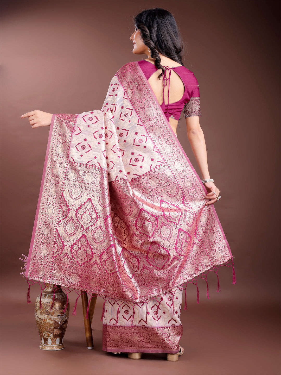 Astita Graceful Cream & Pink Linen Cotton Saree with Rich Zari Pallu - A Touch of Royal Comfort - Distacart