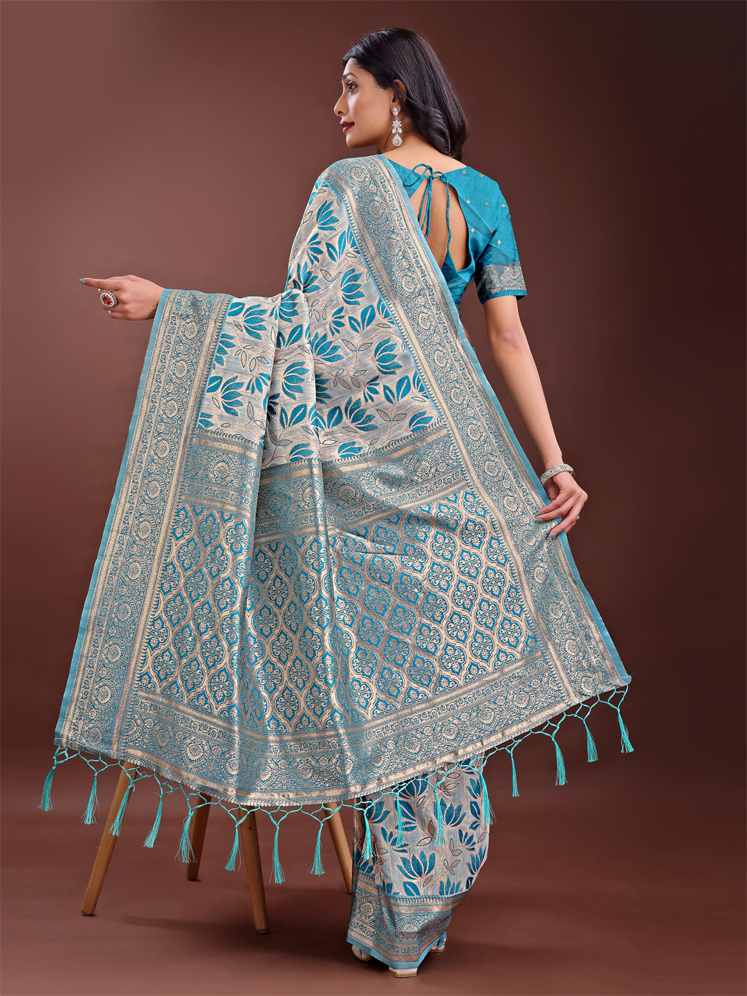 Astita Stunning Beige & Sea Green Linen Saree with Floral Print and Rich Zari Pallu - Festive & Traditional Wear - Distacart