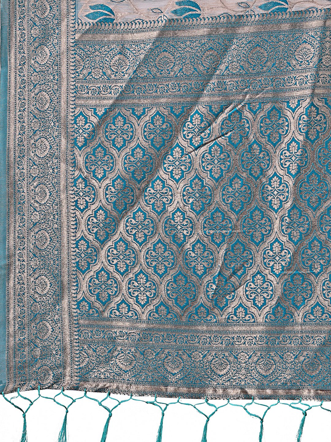 Astita Stunning Beige & Sea Green Linen Saree with Floral Print and Rich Zari Pallu - Festive & Traditional Wear - Distacart