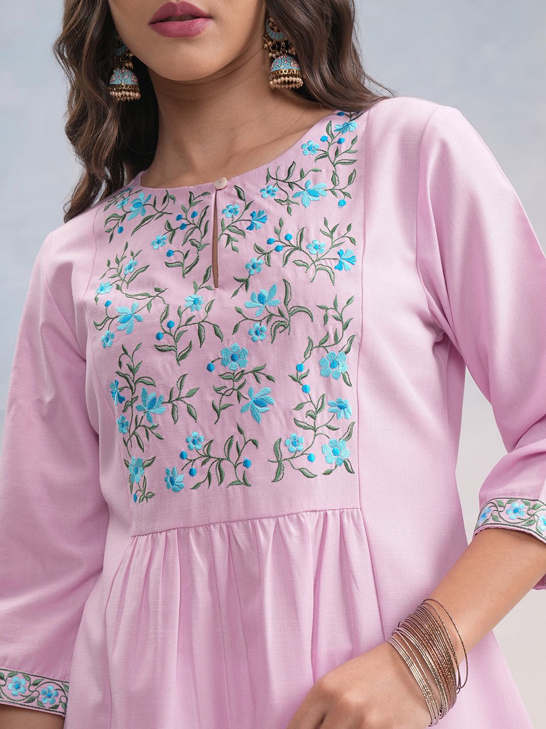 Vishudh Floral Embroidered A-Line Kurta - Distacart