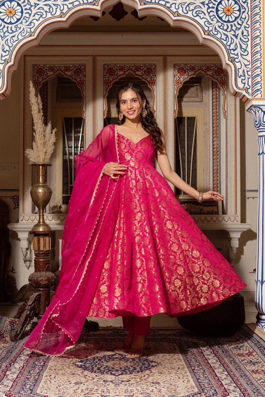 Prazu Fashion Pink Jacquard Silk Weaving Gown With Dupatta