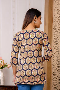 Thumbnail for Women Black Printed Straight Tunic - Rasiya