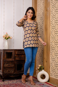 Thumbnail for Women Black Printed Straight Tunic - Rasiya