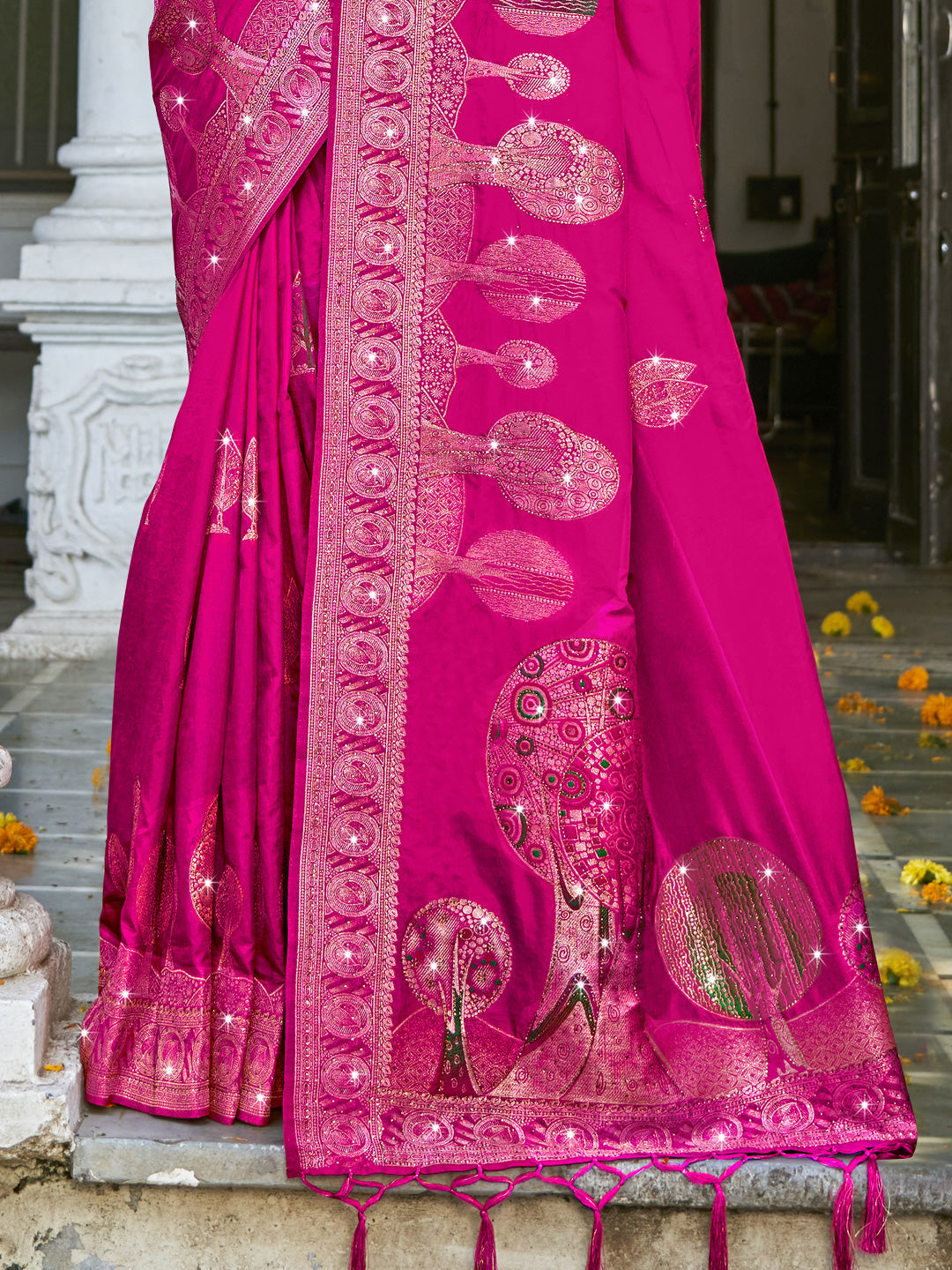 Aanika Women Rani Silk Woven Work Festival Saree