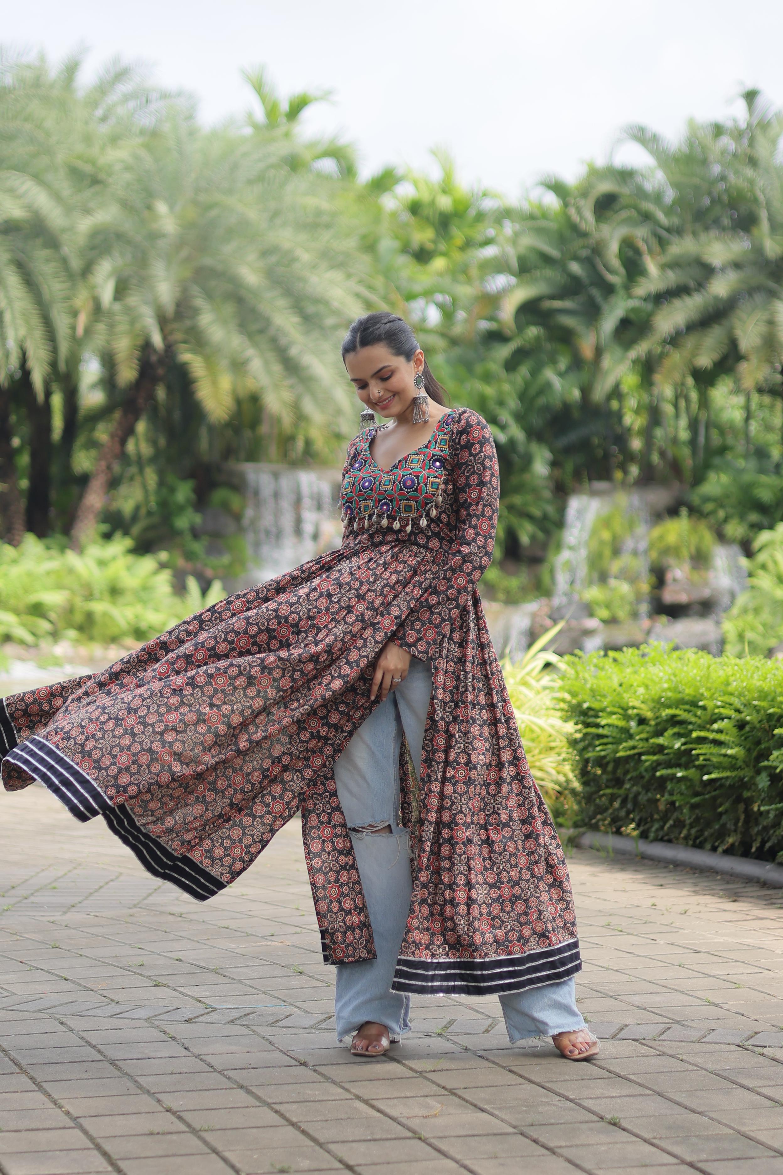 Lorenvalley Black Printed Cotton With Kutchi Gamthi Work And Kodi Lace Kurti - Distacart
