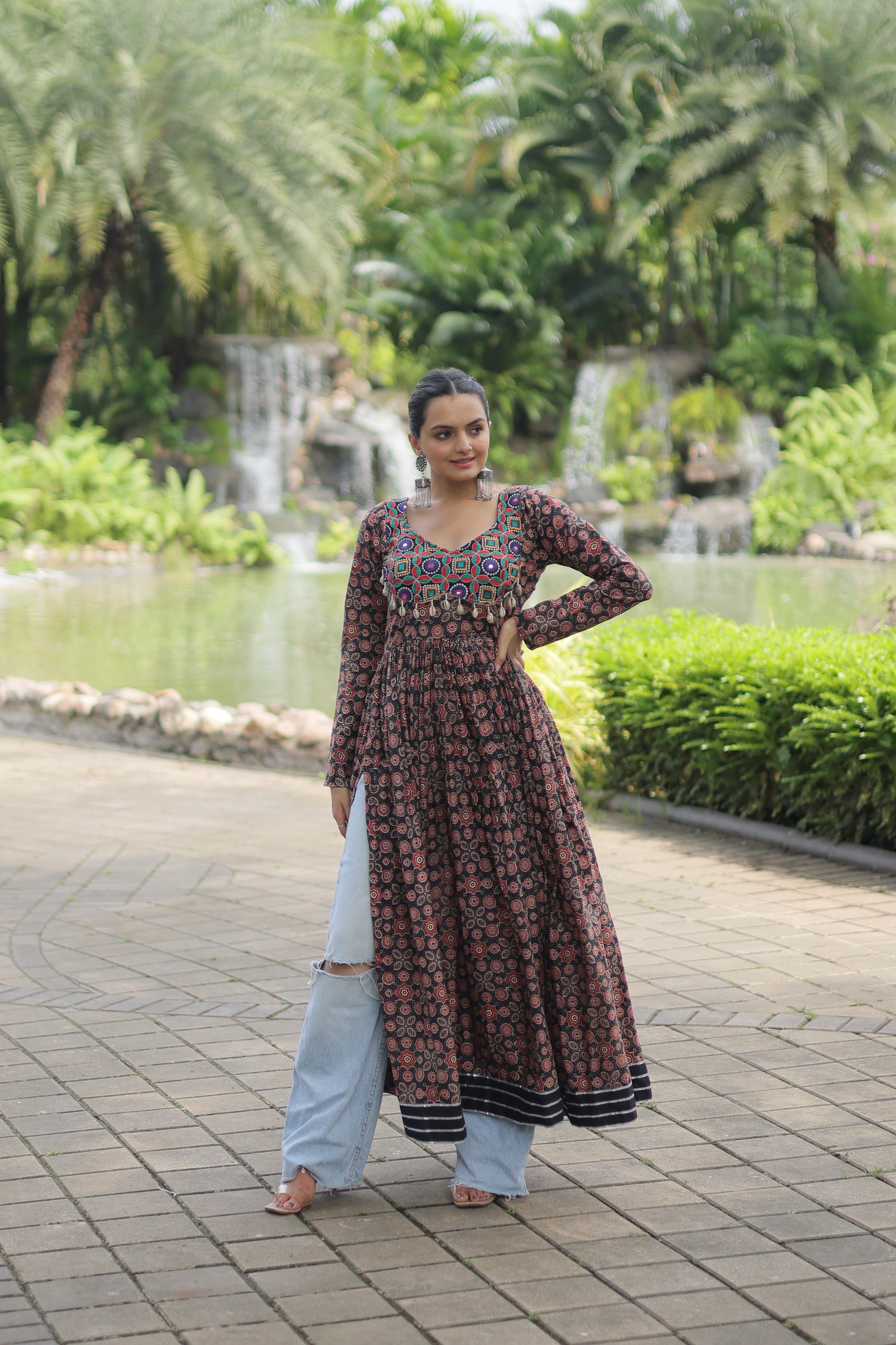 Lorenvalley Black Printed Cotton With Kutchi Gamthi Work And Kodi Lace Kurti - Distacart