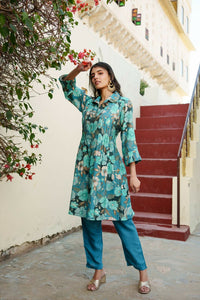 Thumbnail for Vaasva Women Teal Muslin Tucks Kurta & Pant Set - Distacart