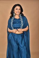 Thumbnail for CtqQllsAEz