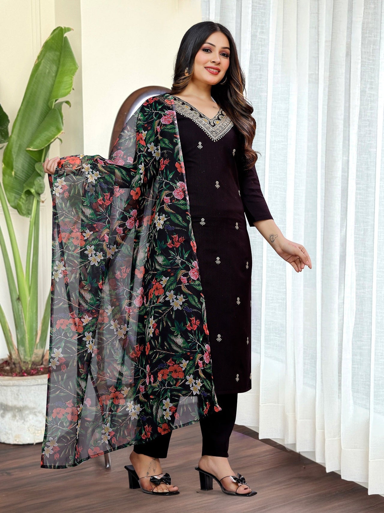 Lyush Women Party Wear Embroidery Worked Kurta With Pant And Dupatta Set - Black