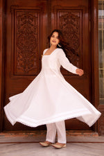 Thumbnail for Pomcha Jaipur Kapas Ruhani Lace White Full Sleeve Anarkali Set - Distacart