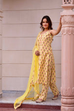 Thumbnail for Pomcha Jaipur Kapas Lemon Yellow Floral Sleeveless Suit Set - Distacart
