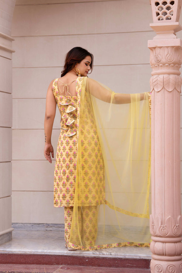 Pomcha Jaipur Kapas Lemon Yellow Floral Sleeveless Suit Set - Distacart