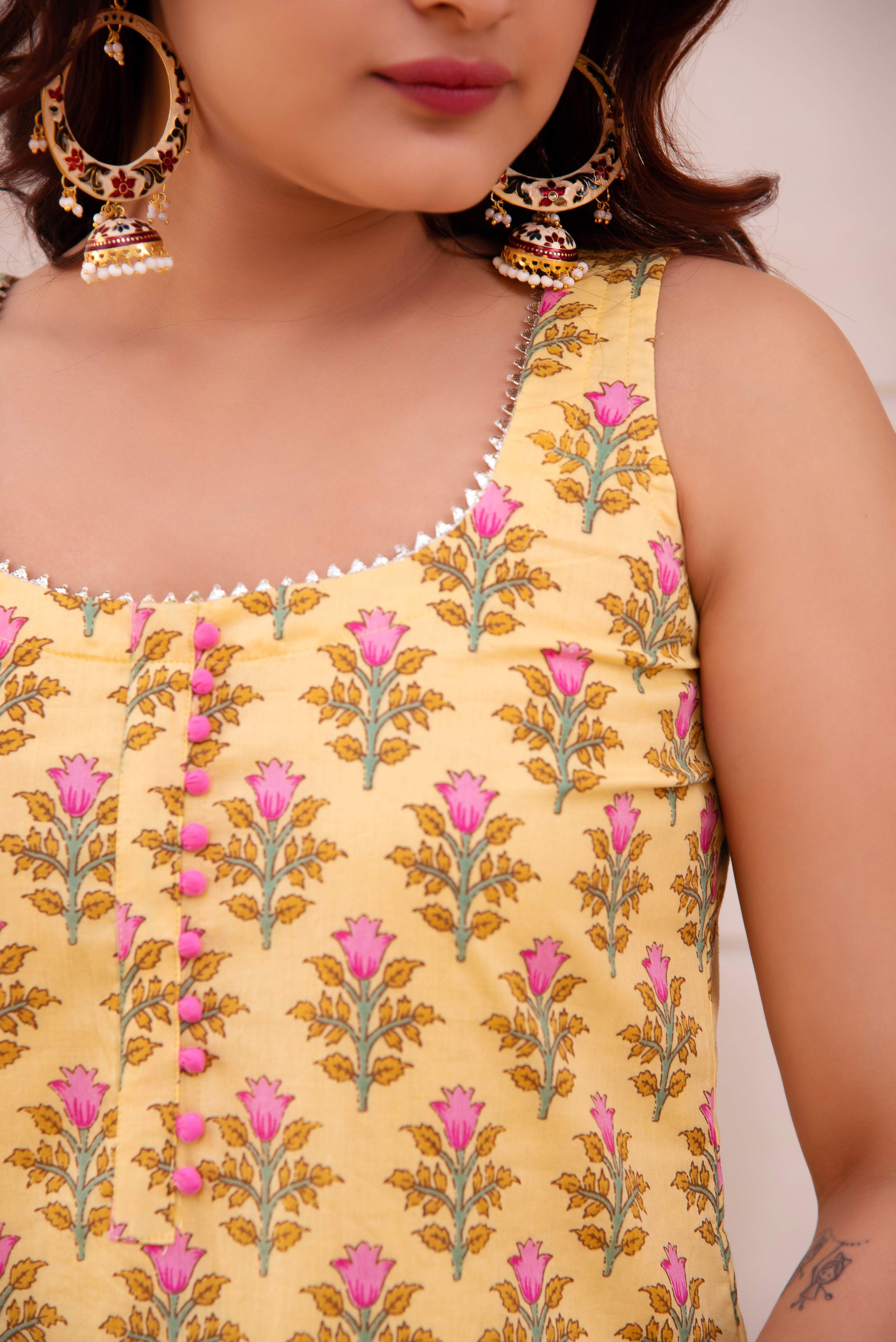 Pomcha Jaipur Kapas Lemon Yellow Floral Sleeveless Suit Set - Distacart