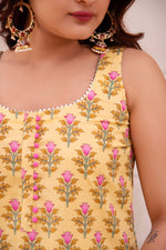 Thumbnail for Pomcha Jaipur Kapas Lemon Yellow Floral Sleeveless Suit Set - Distacart