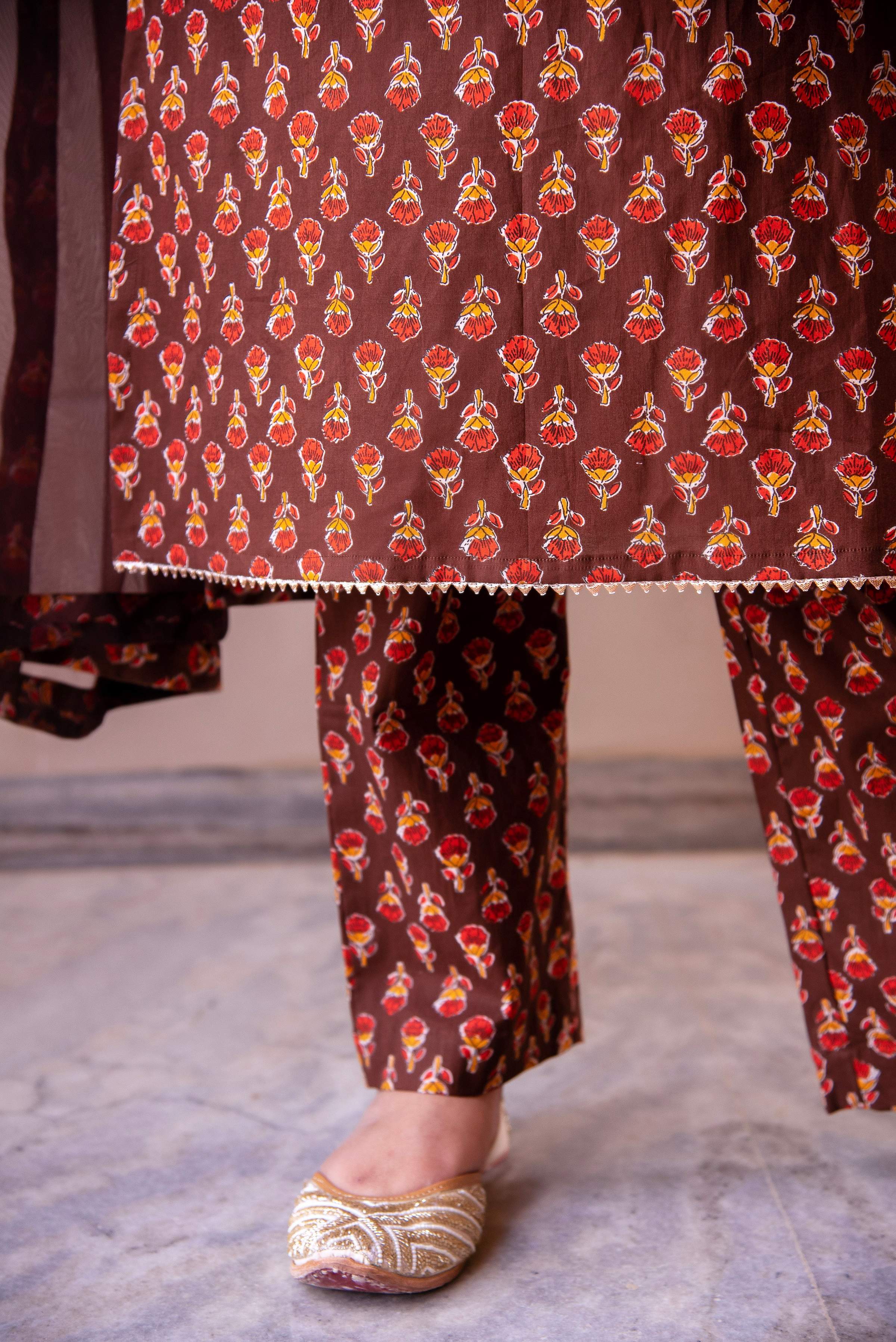 Pomcha Jaipur Kapas Red Phool Brown Suit Set - Distacart