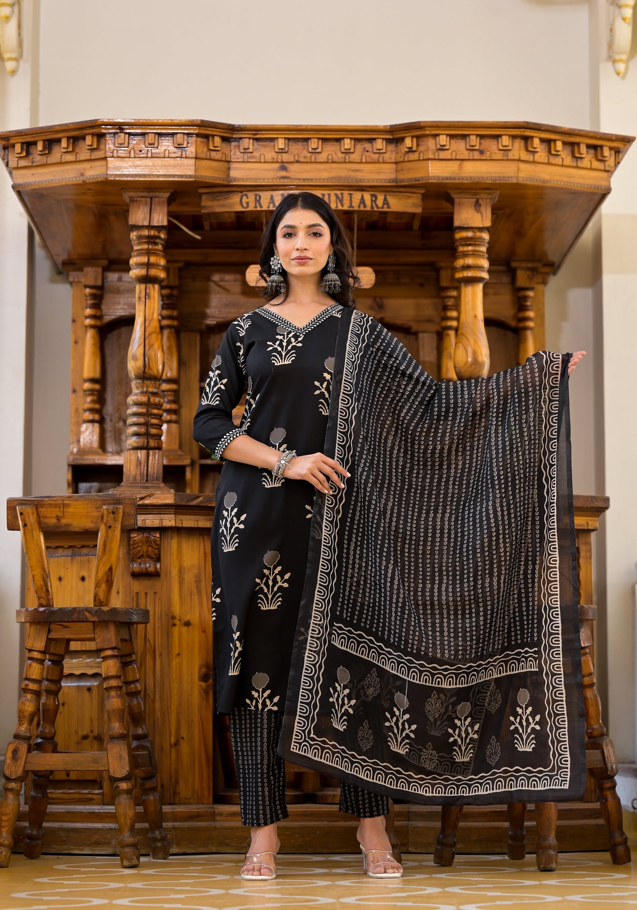 NOZ2TOZ Women Black And White Printed Viscose Rayon Kurta, Pant And Dupatta Set