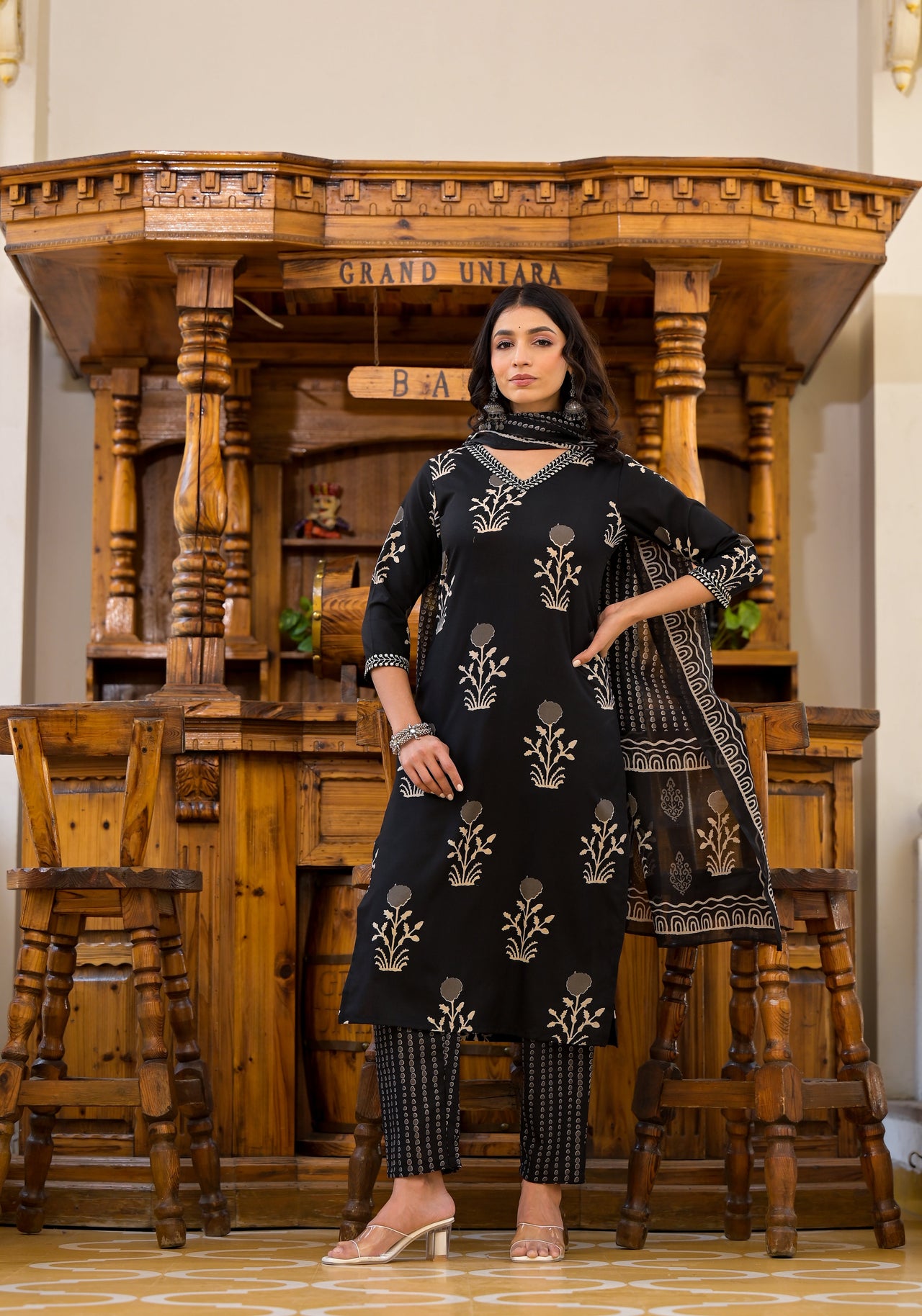 NOZ2TOZ Women Black And White Printed Viscose Rayon Kurta, Pant And Dupatta Set