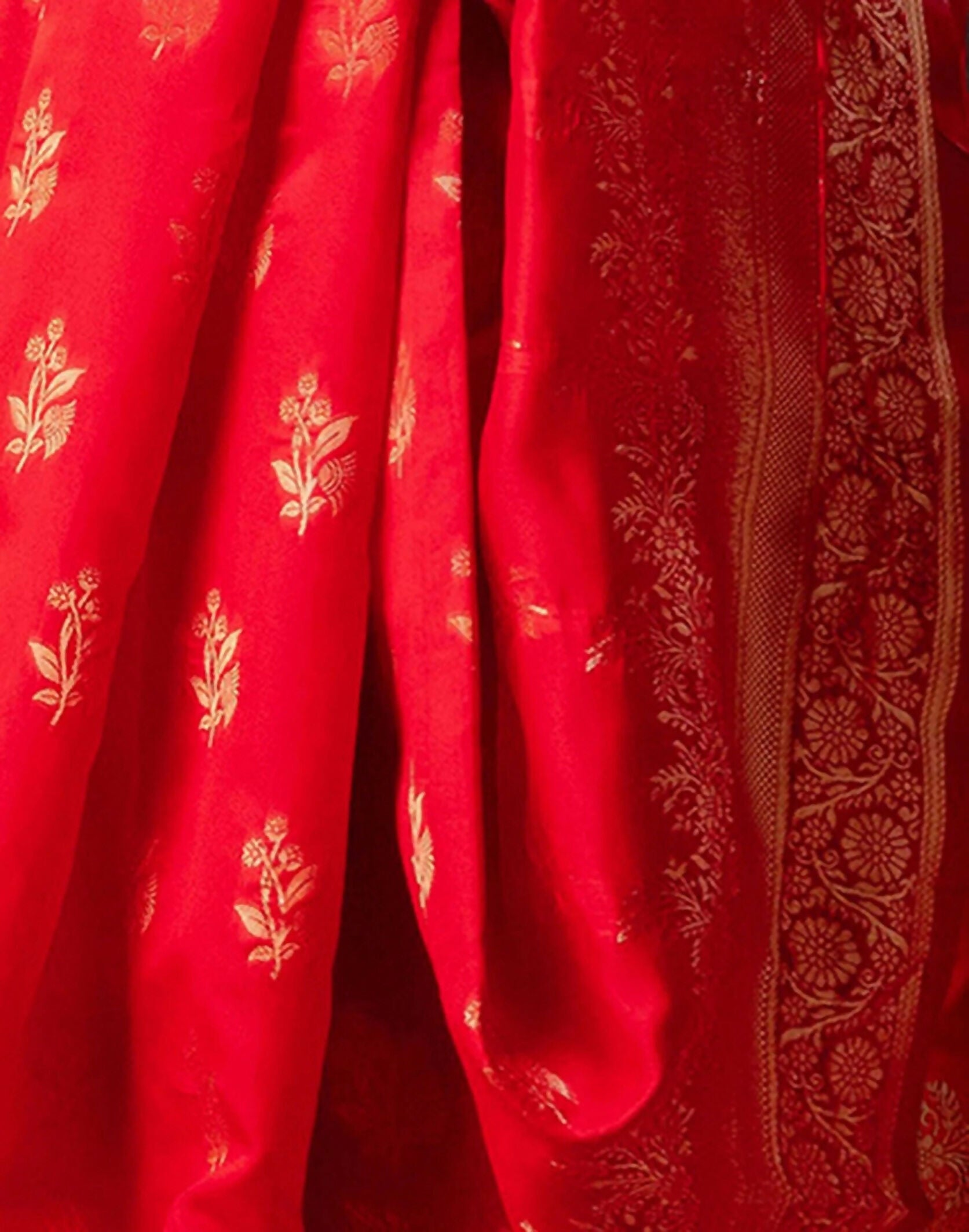 Joban Fashion Silk Banarasi Red & Golden Color Saree