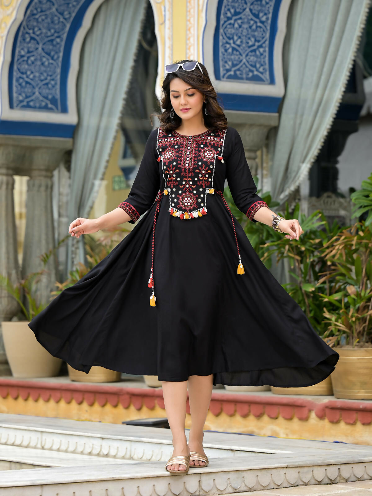 J4713BLACK