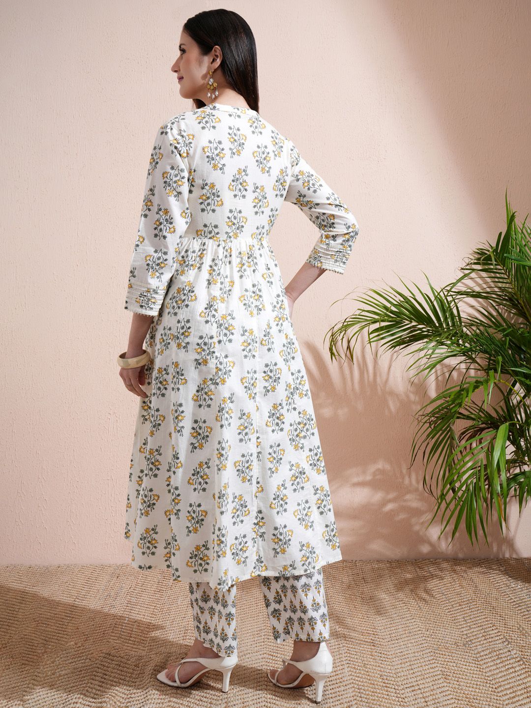 Vishudh Floral Printed Empire Pure Cotton Kurta With Trousers - Distacart