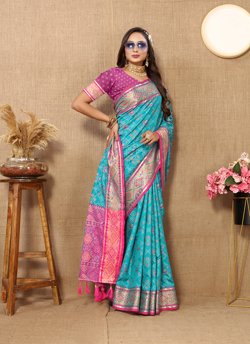 Lorenvalley Fashion Firozi Patola Silk Woven Design with Zari Meenakari Weaving motifs motifs Pallu Saree - Distacart