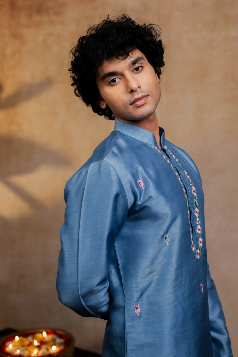 Falling Raw Silk Blue Varnika Kurta Set By Hilo Design