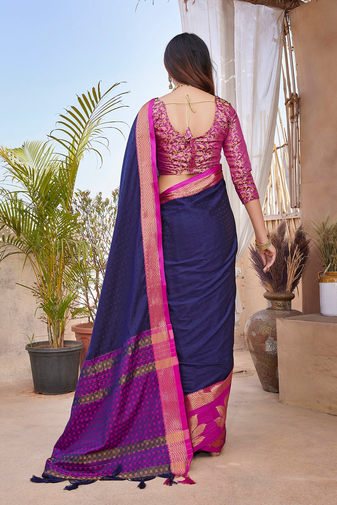 NOZ2TOZ Women Party Wear Aura Silk Saree with Unstitched Blouse - Blue