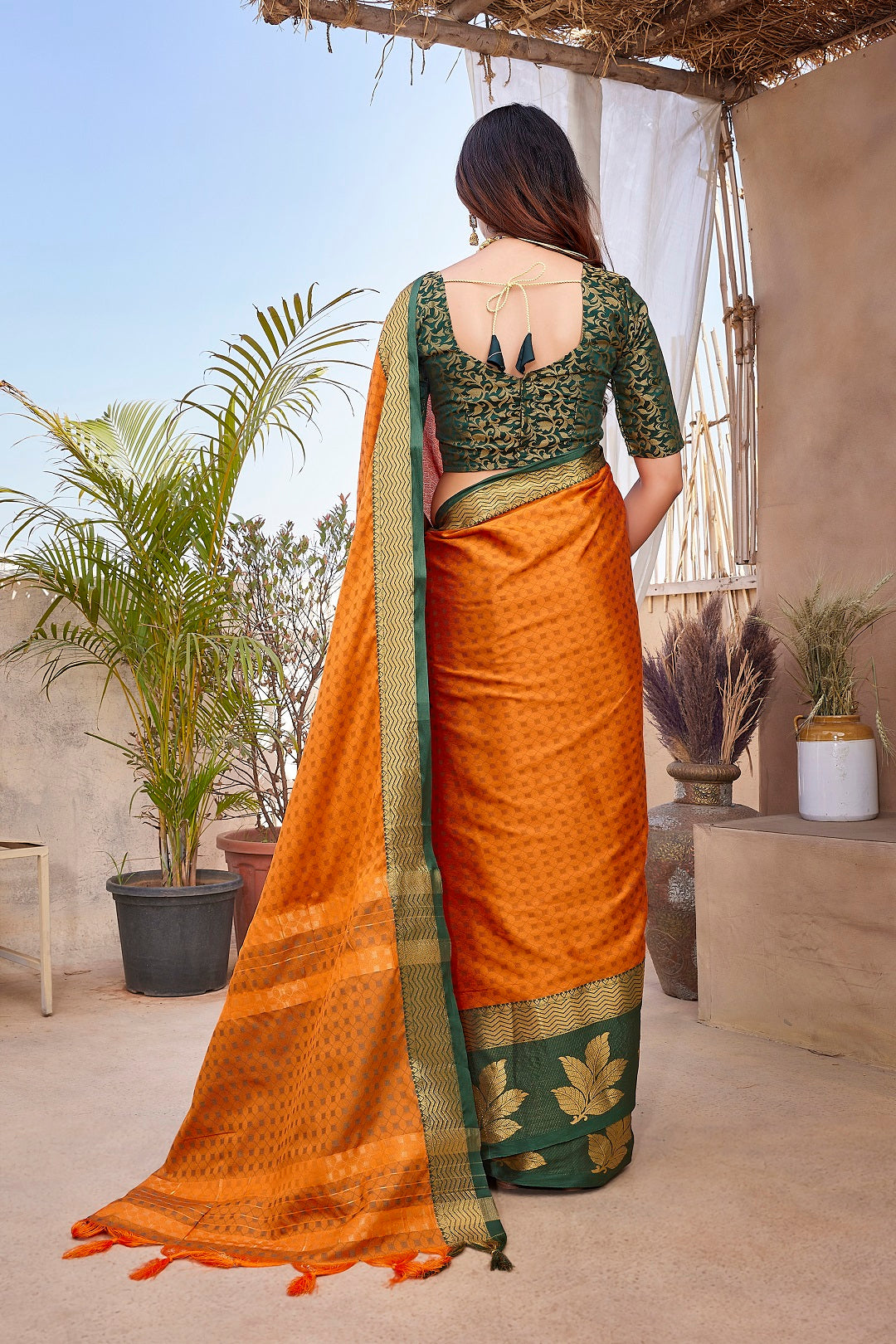 NOZ2TOZ Women Party Wear Aura Silk Saree with Unstitched Blouse - Orange