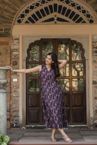 Thumbnail for Women Burgundy Abstract Printed Sleeveless Midi Dress - Rasiya - Distacart