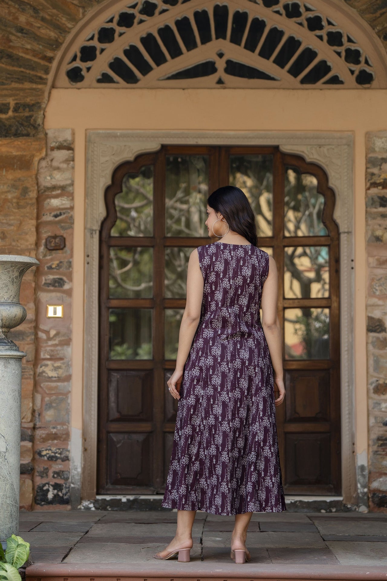 Women Burgundy Abstract Printed Sleeveless Midi Dress - Rasiya - Distacart
